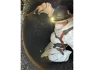 Confined space cleaning